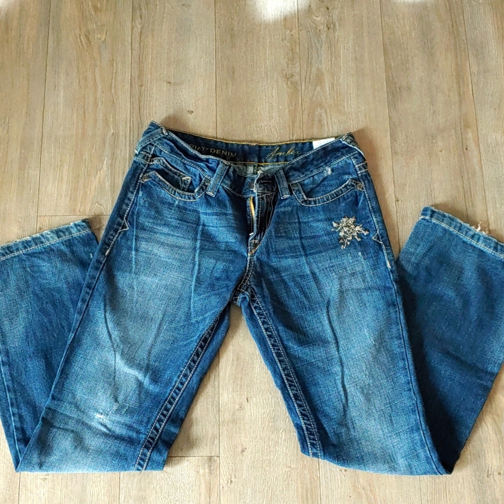 Woman's, size 29R Ariat boot cut jeans.